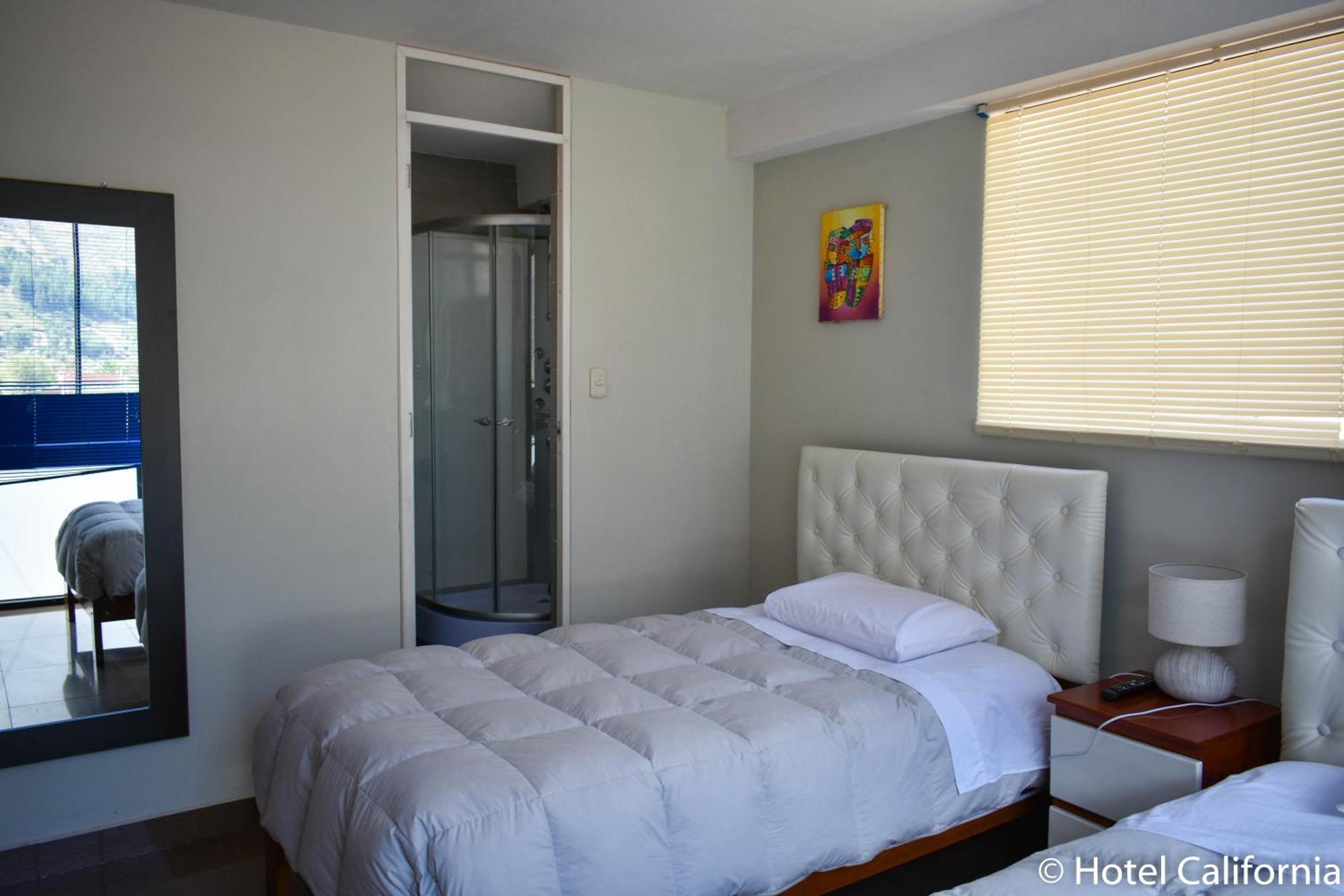 Hotel California Calca 객실 사진